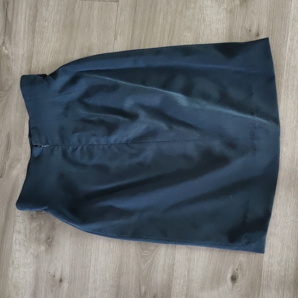 Celine skirt - Picture 3 of 4